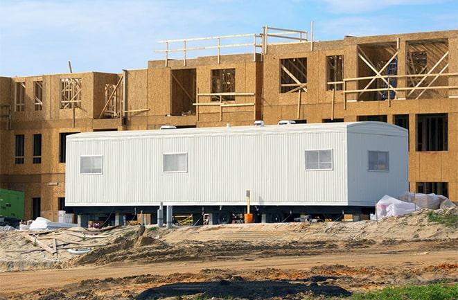 construction workers meeting at office trailers on rent in Goshen CA